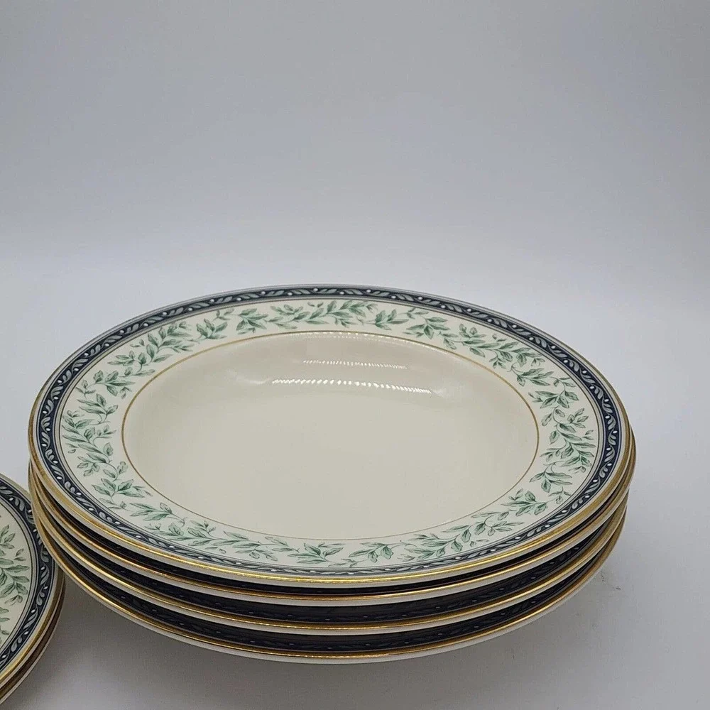 Royal Doulton Oregon 4-Large Rim Soup Bowl 9 In And 2- Salad Plates 8in - Picture 6 of 8